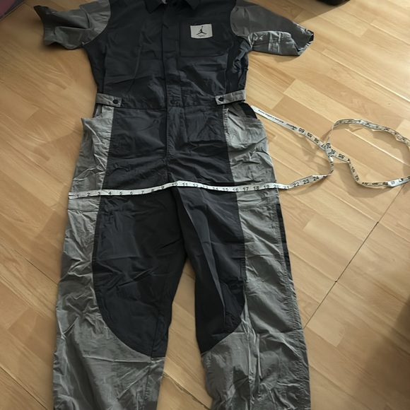 Jordan Air NWOT - Picture 5 of 13